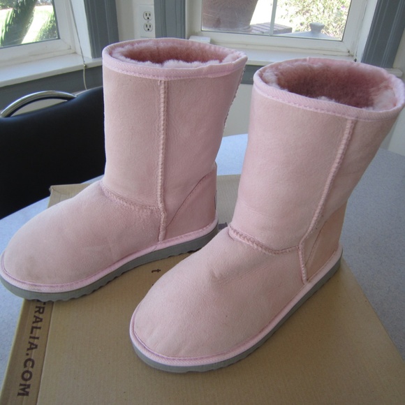 Ugg Classic Short Soft Pink 6 - Picture 3 of 15
